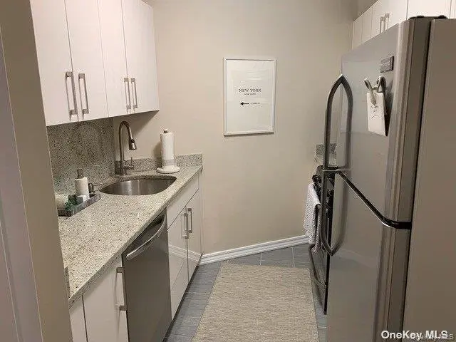 1 Bay Club DR #4P, Bayside, NY 11360