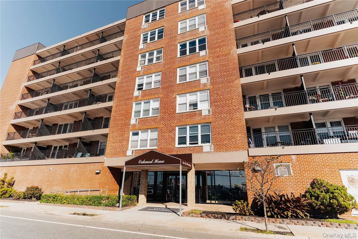 1 East Broadway #4B, Long Beach, NY 11561