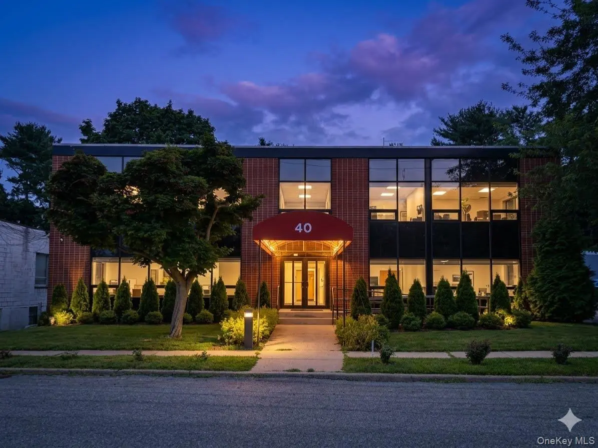 40 Railroad AVE #202 C, Glen Head, NY 11545