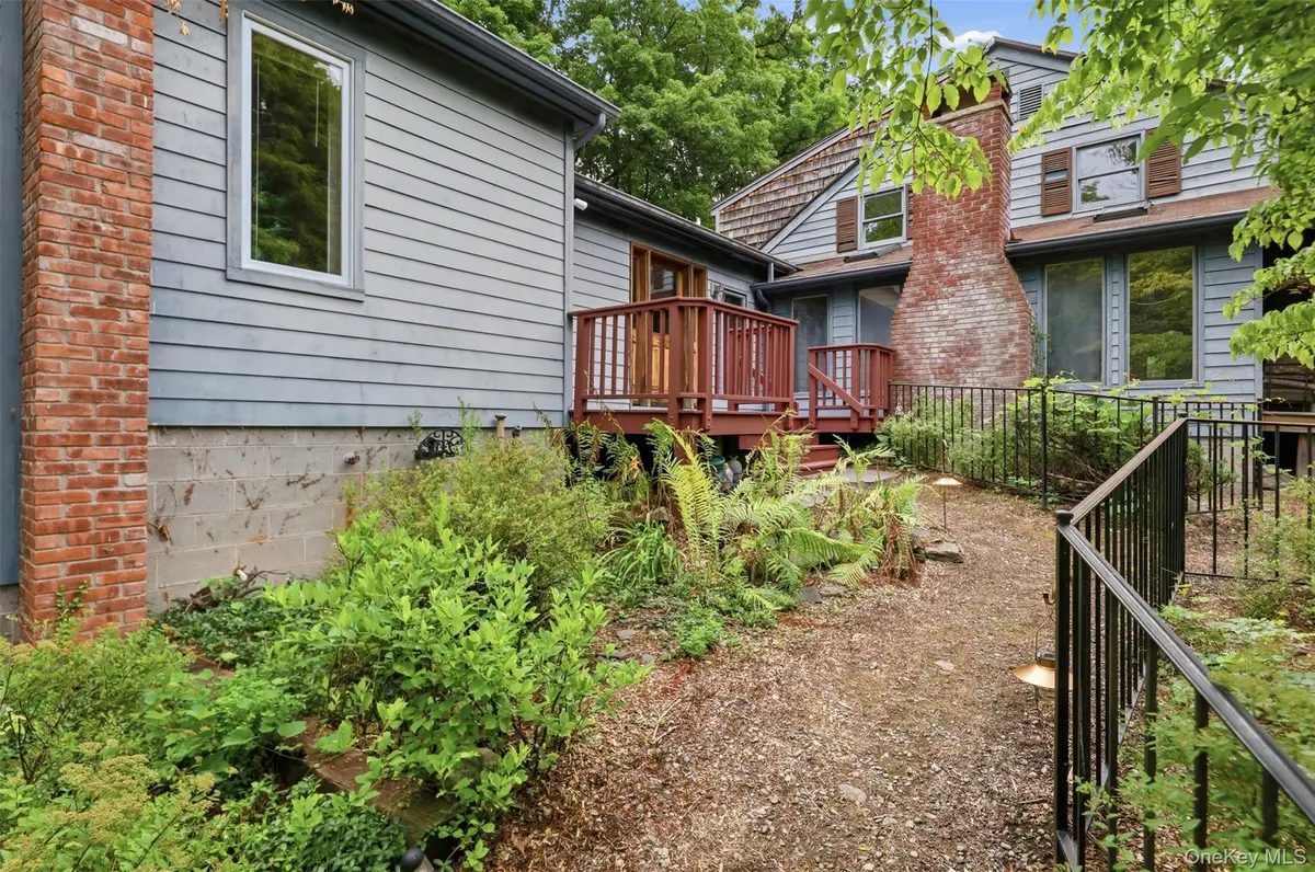4230 Atwood RD, Stone Ridge, NY 12484