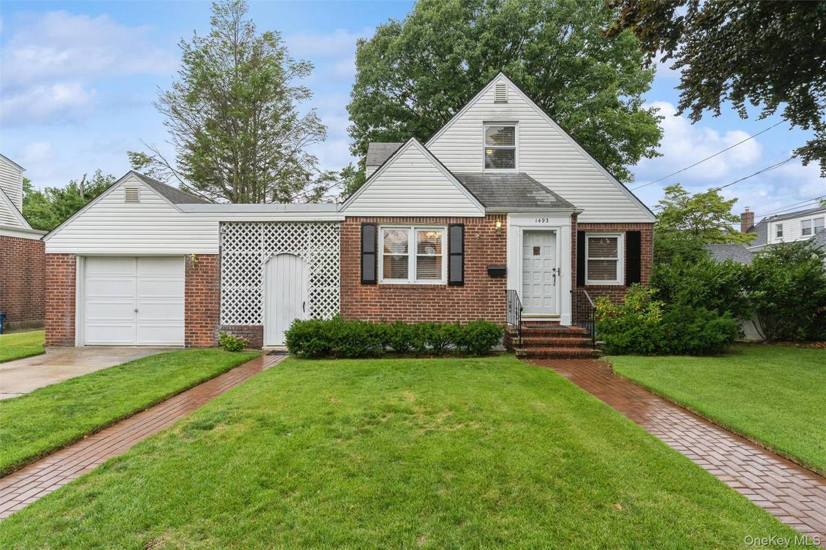 1493 New Hyde Park DR, New Hyde Park, NY 11040