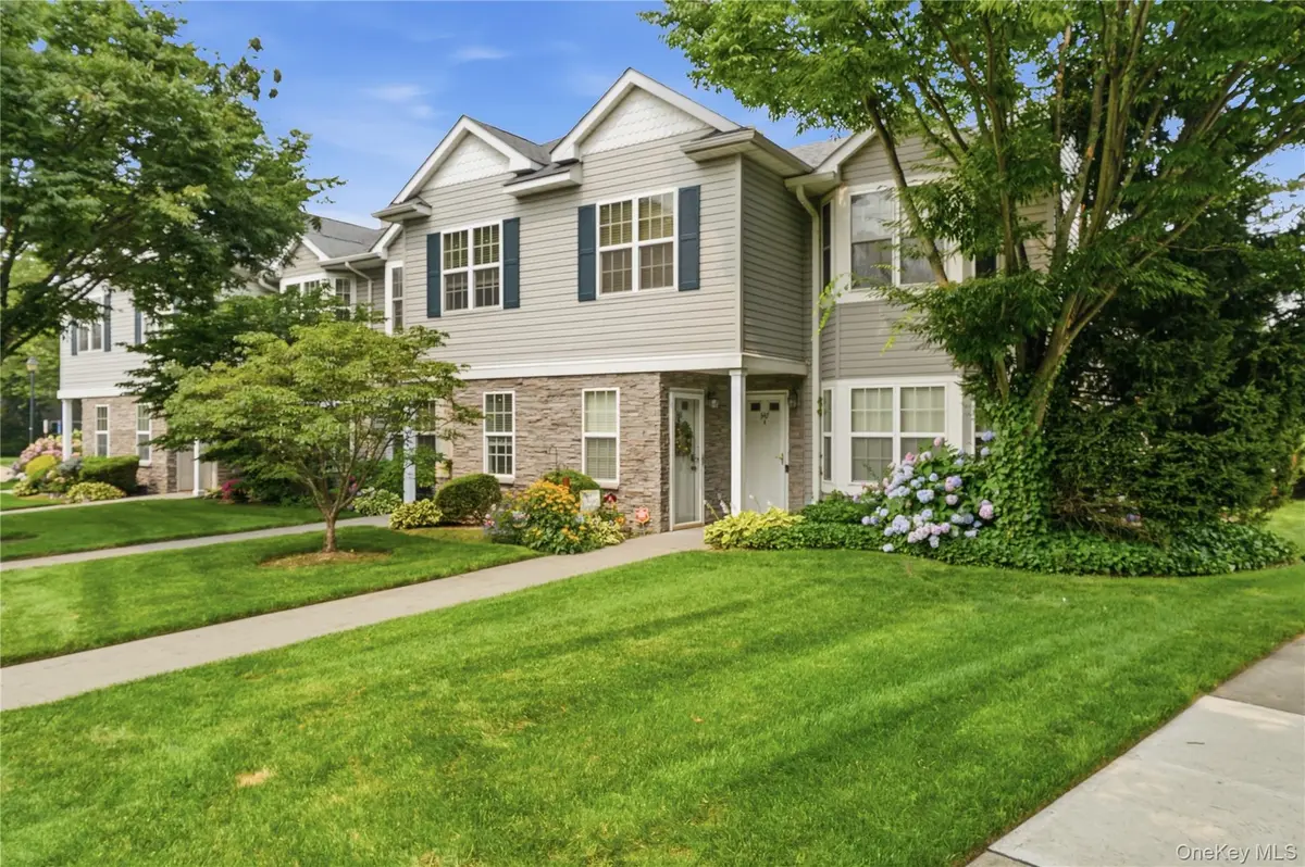348 Medea WAY, Central Islip, NY 11722