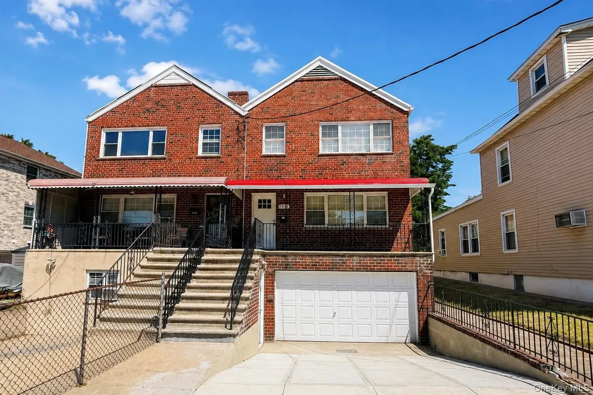 2887 Lamport PL, Bronx, NY 10465