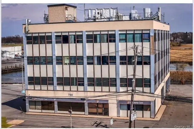 700 Rockaway TPKE #Floor 1, Lawrence, NY 11559