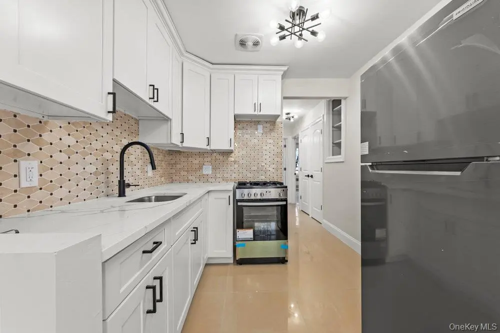 877 E 55th ST ##2, Brooklyn, NY 11234