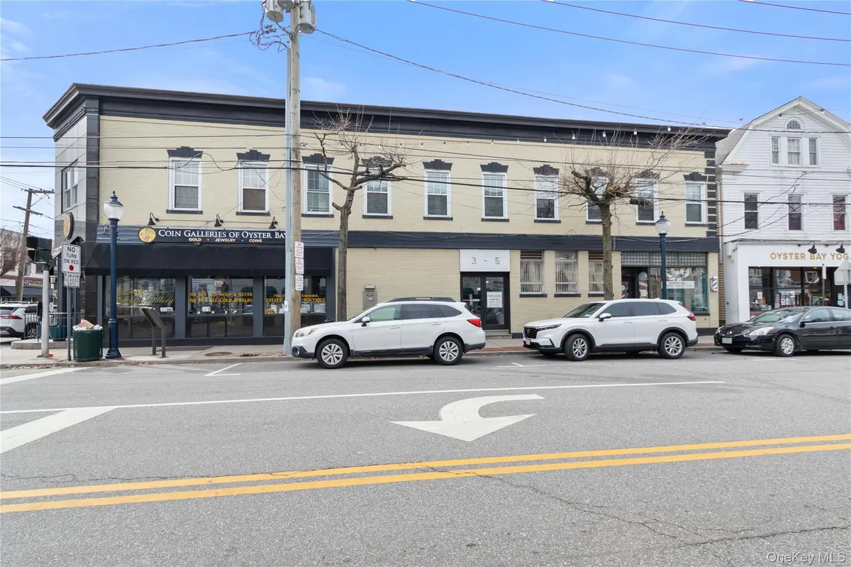 3-5 Audrey AVE #5, Oyster Bay, NY 11771