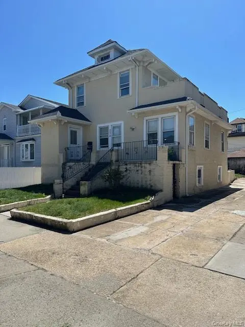 234 W Market ST #2, Long Beach, NY 11561
