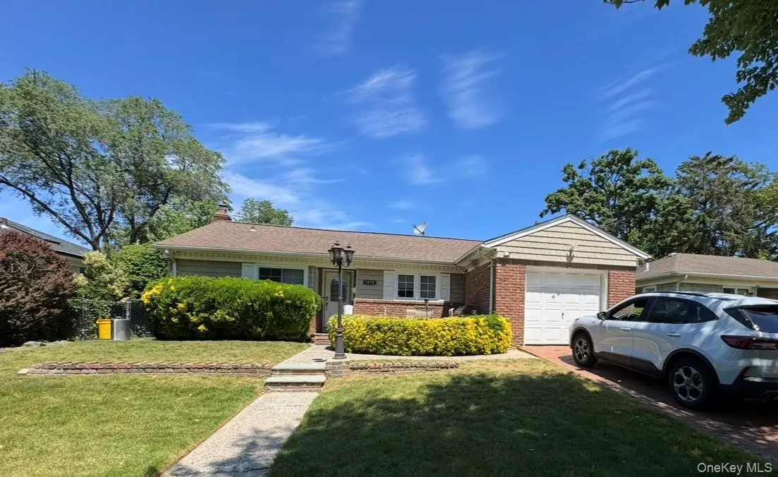 1498 Kew AVE, Hewlett, NY 11557