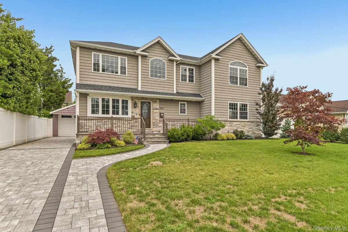 1063 Barrie AVE, Wantagh, NY 11793