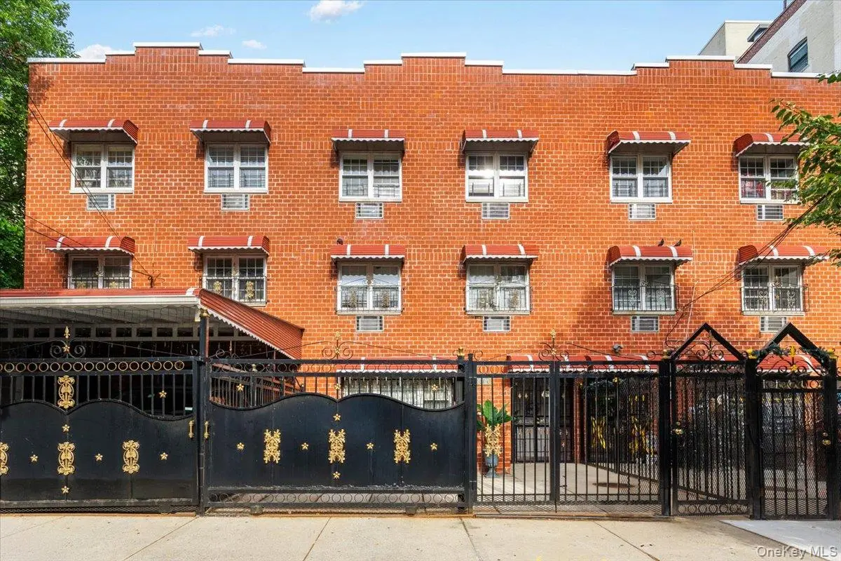 1054 Cauldwell AVE, Bronx, NY 10456