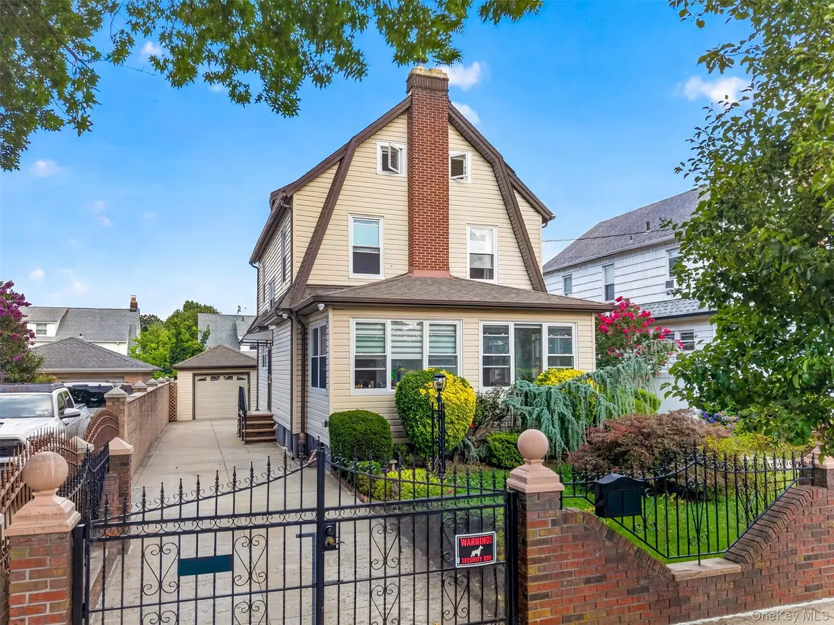 3569 161st ST, Flushing, NY 11358