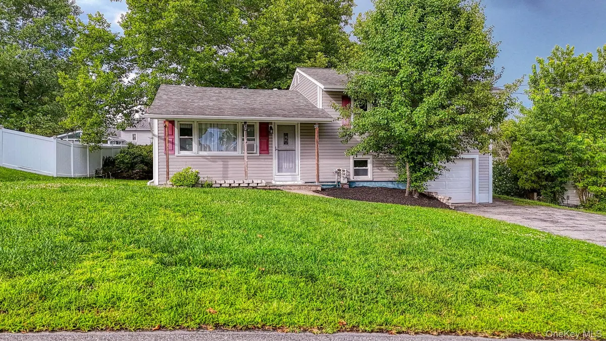 30 Chestnut AVE, Middletown, NY 10940