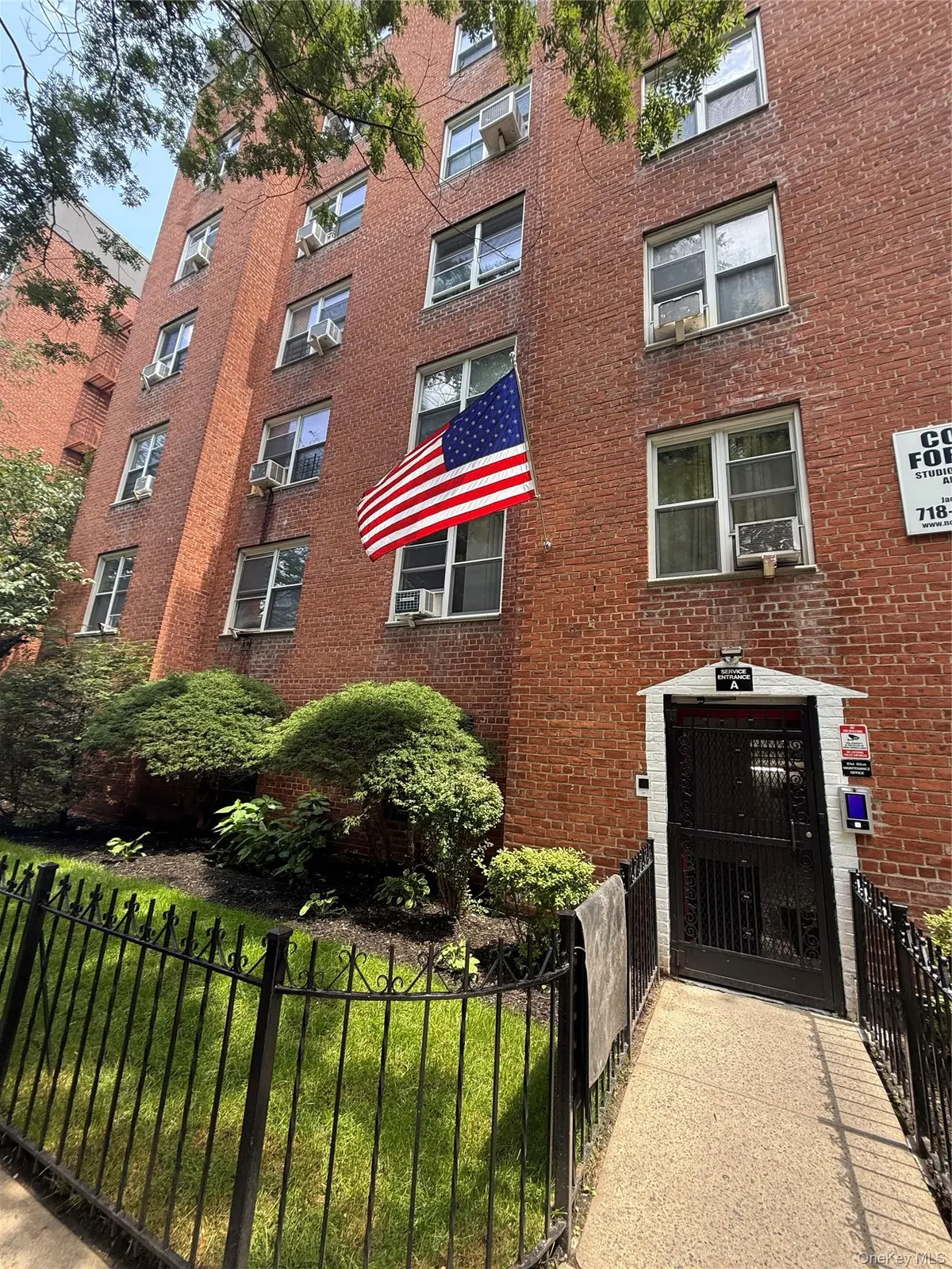 33-15 81st ST #6E, Elmhurst, NY 11372