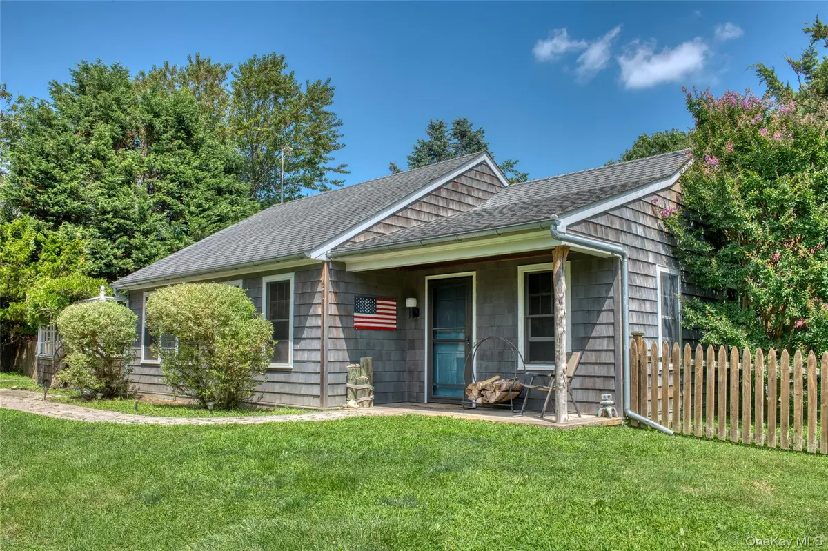 700 Plum Island LN, Orient, NY 11957