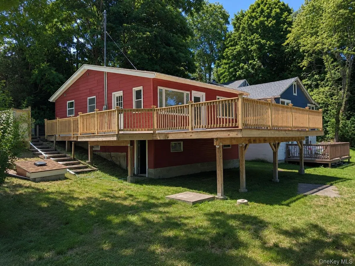 1945 New Hackensack RD, Poughkeepsie, NY 12603