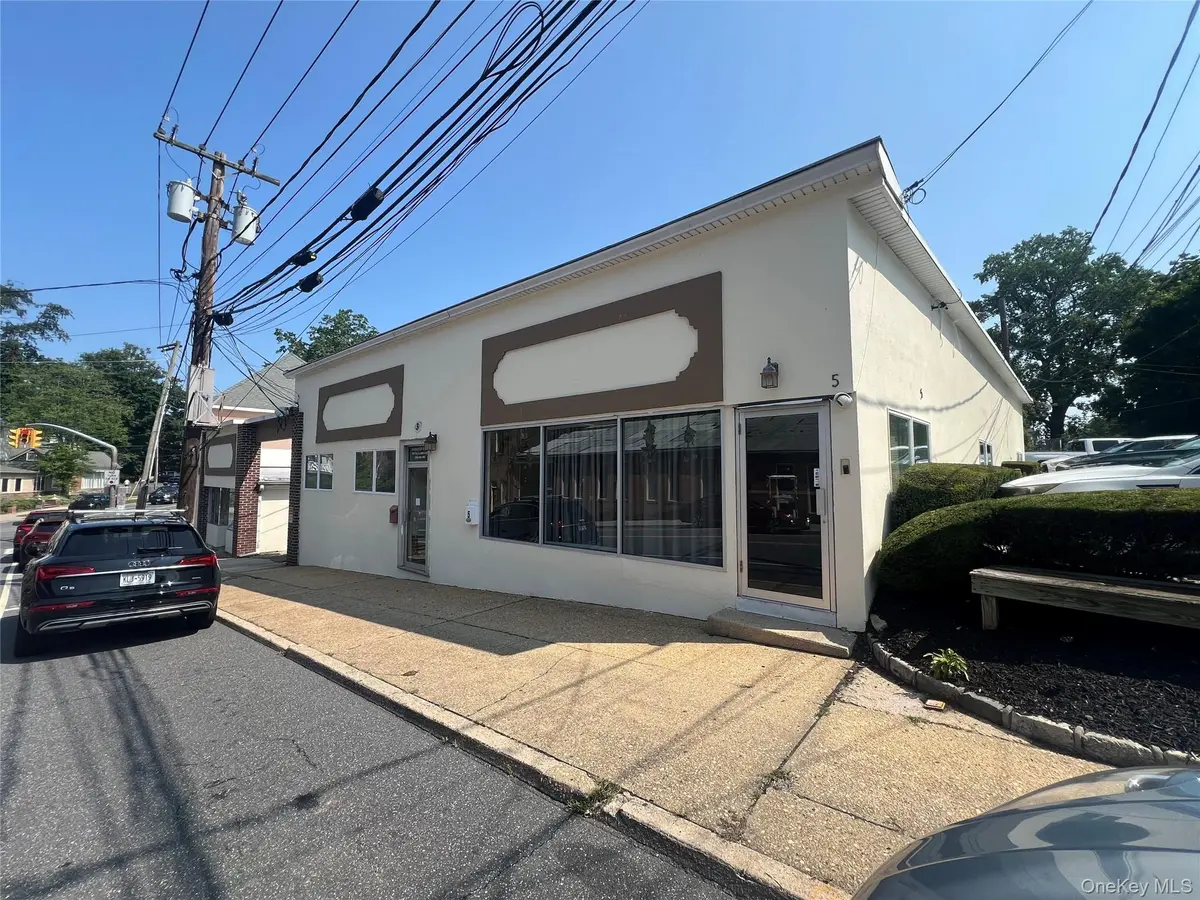 2-8 A Forest AVE #5, Glen Cove, NY 11542