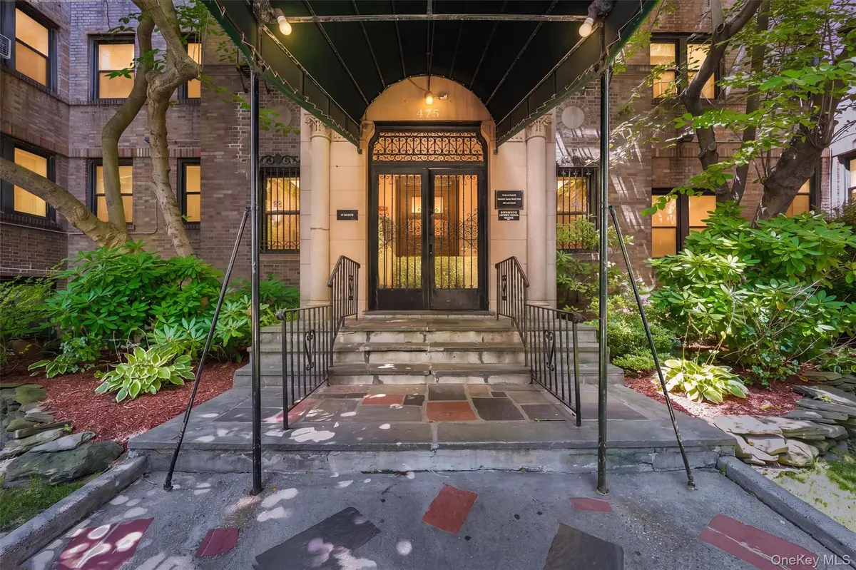 475 Bronx River RD #4B, Yonkers, NY 10704