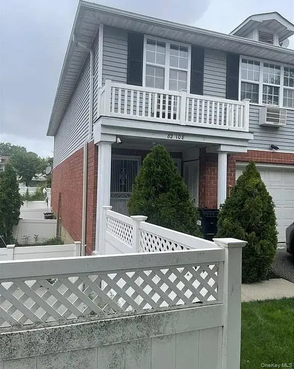 82-108 Country Pointe CIR, Queens Village, NY 11427