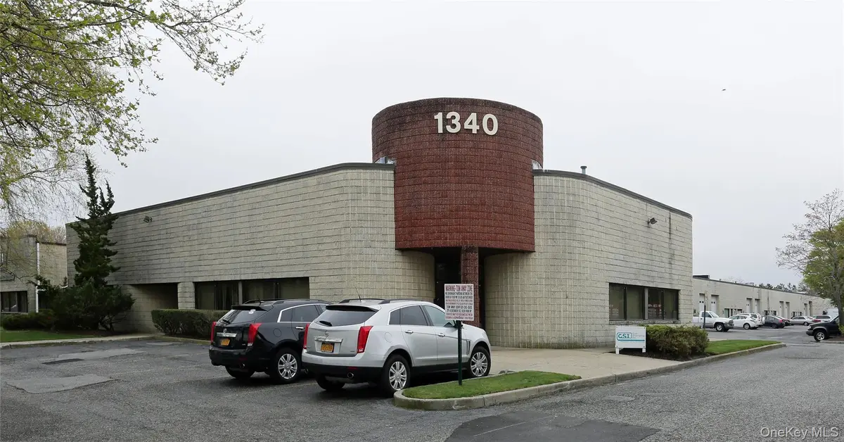 1340 Lincoln #2, Holbrook, NY 11741
