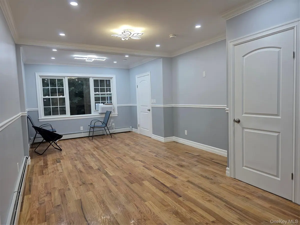 91-12 Park LN #1, Woodhaven, NY 11421