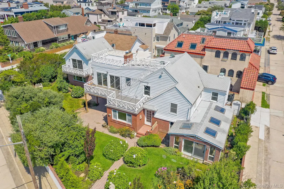 12 Ocean BLVD, Point Lookout, NY 11569
