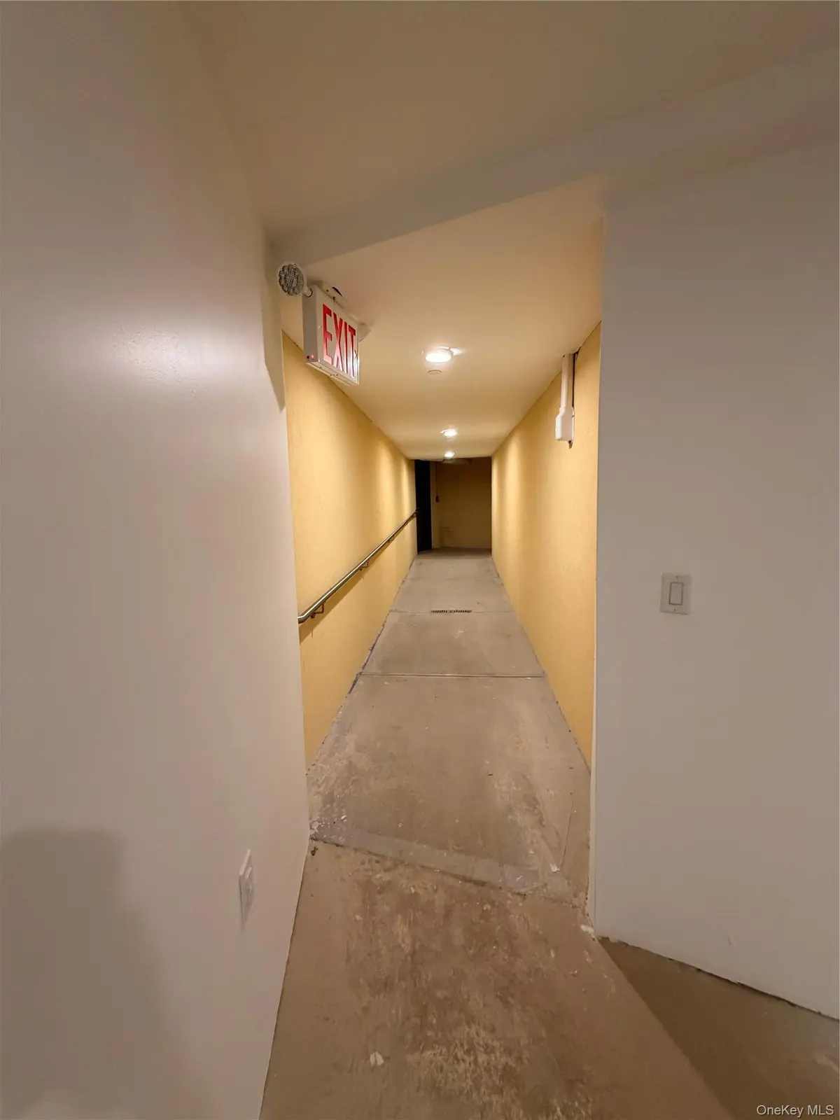 8713 Homelawn ST, Jamaica, NY 11432
