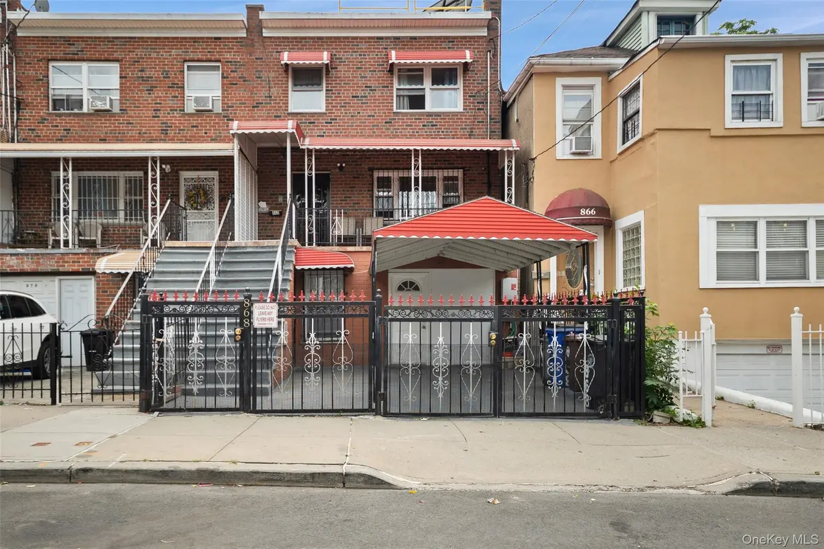 868 E 216th ST, Bronx, NY 10467