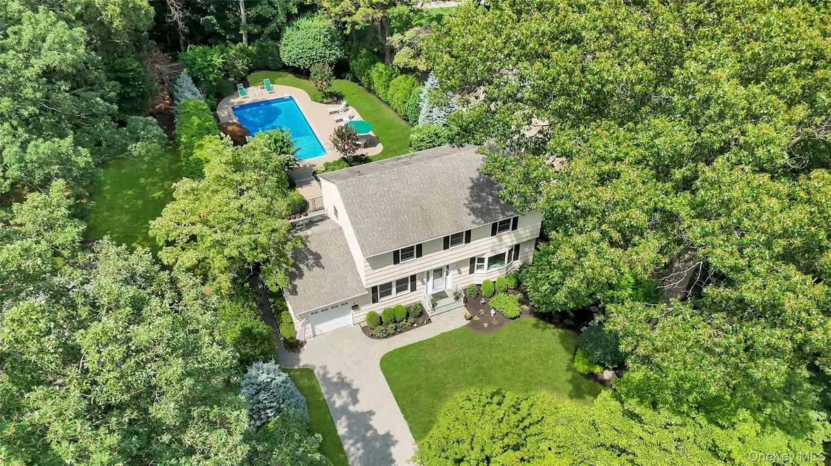 6 Crown Hill RD, Northport, NY 11768