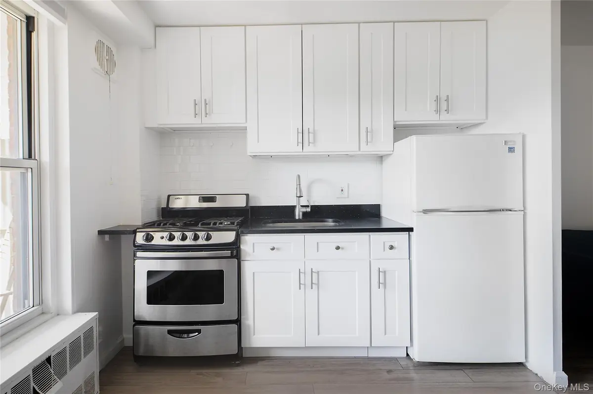 35-31 85th ST #5N, Jackson Heights, NY 11372
