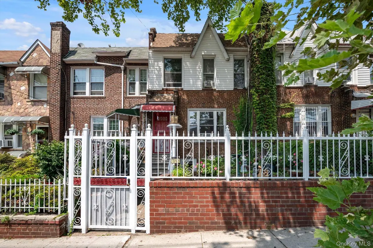 2053 Turnbull AVE, Bronx, NY 10473