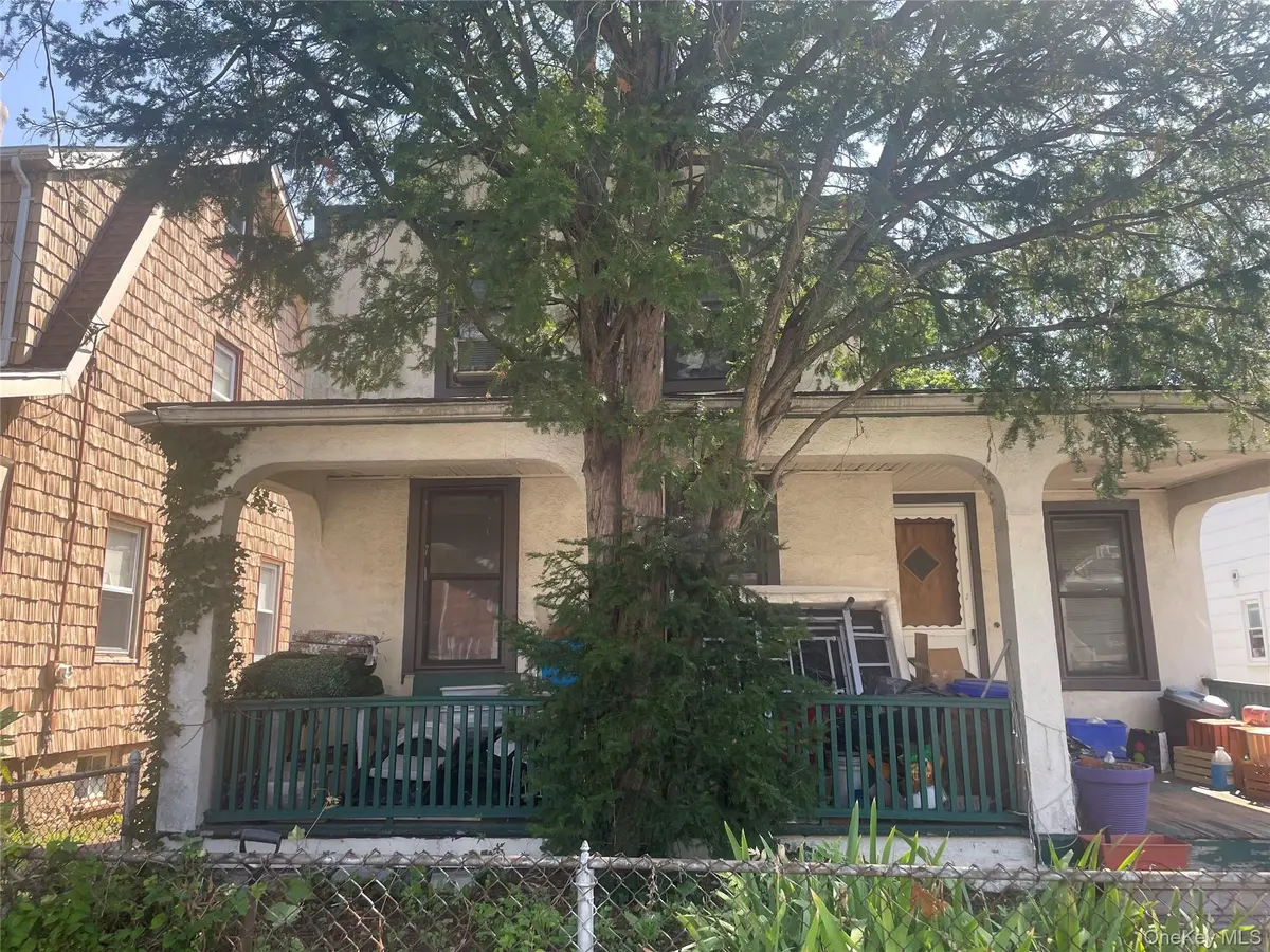 37 S 14th AVE, Mount Vernon, NY 10550