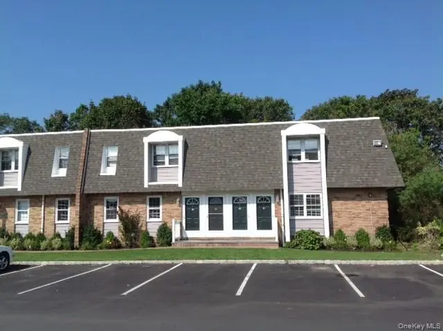 10 Mainsail DR #1-04, Patchogue, NY 11772
