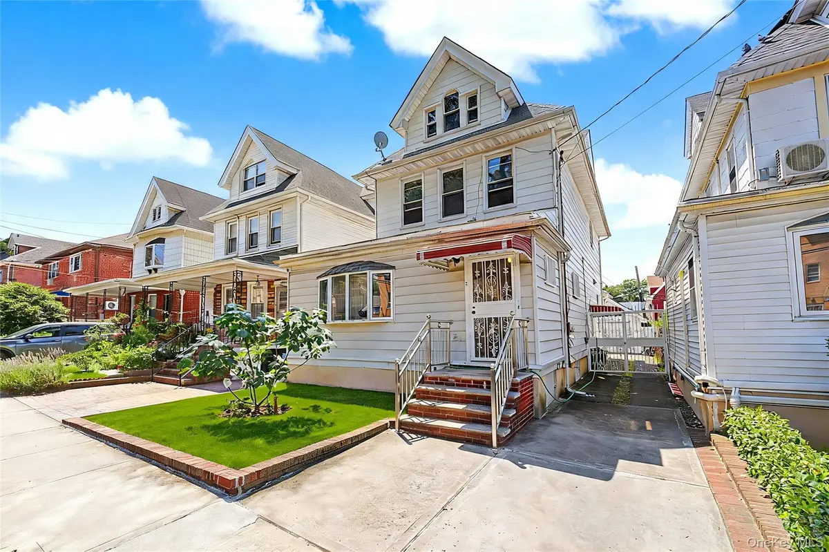 43-14 163rd ST, Flushing, NY 11358