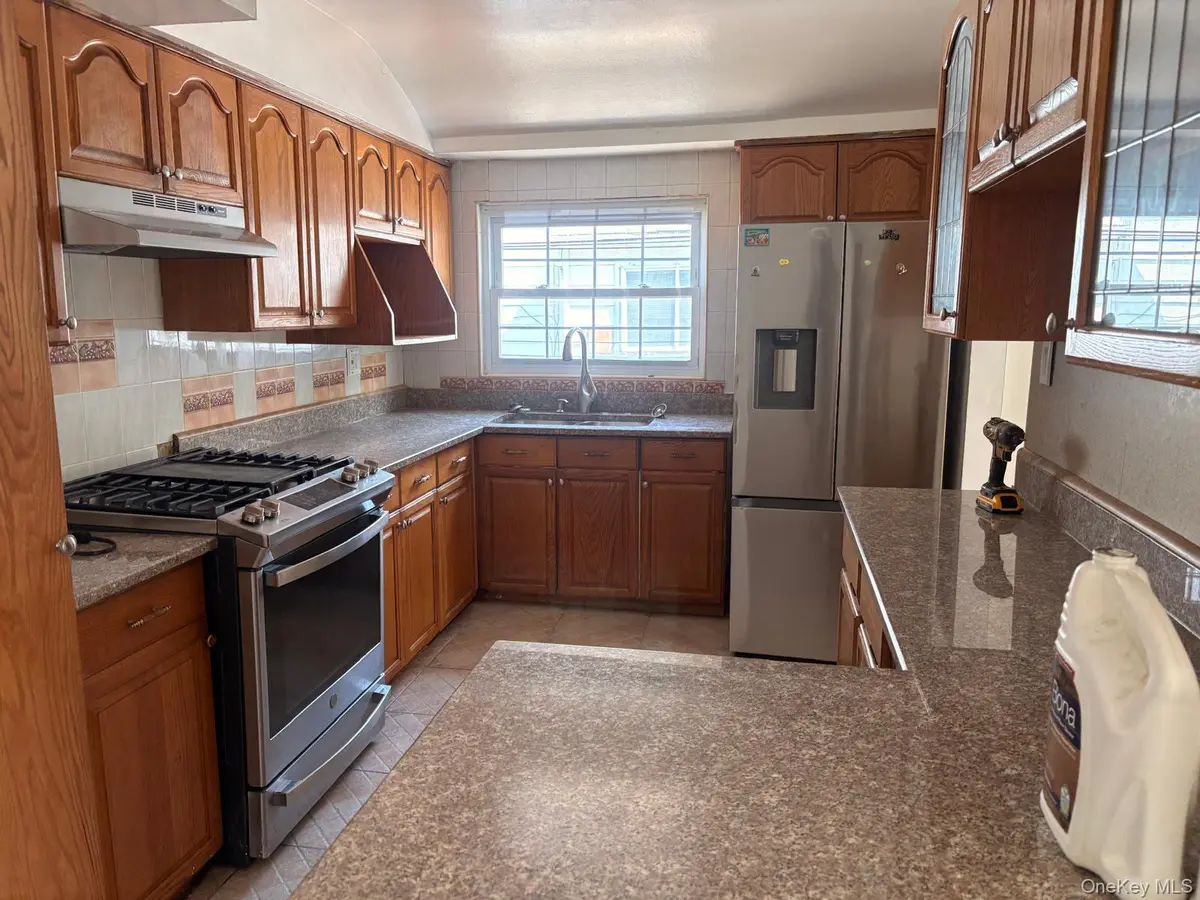140-28 161st ST #1, Jamaica, NY 11434