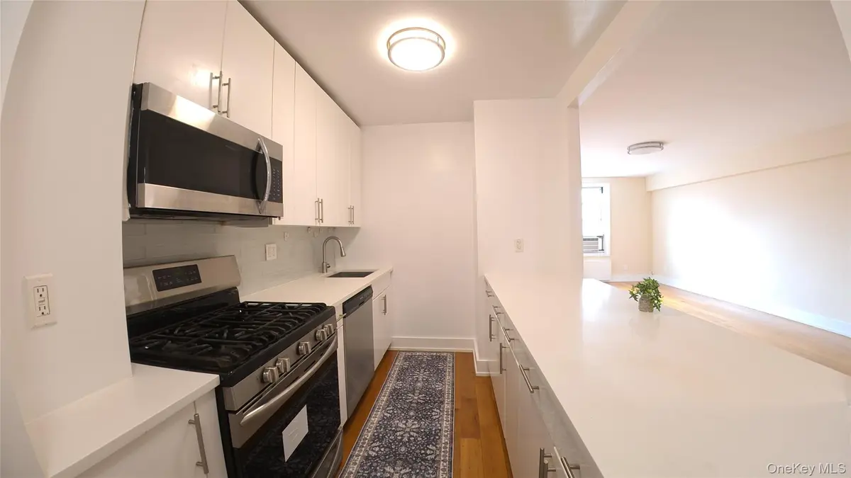 14220 Franklin AVE #7F, Flushing, NY 11355