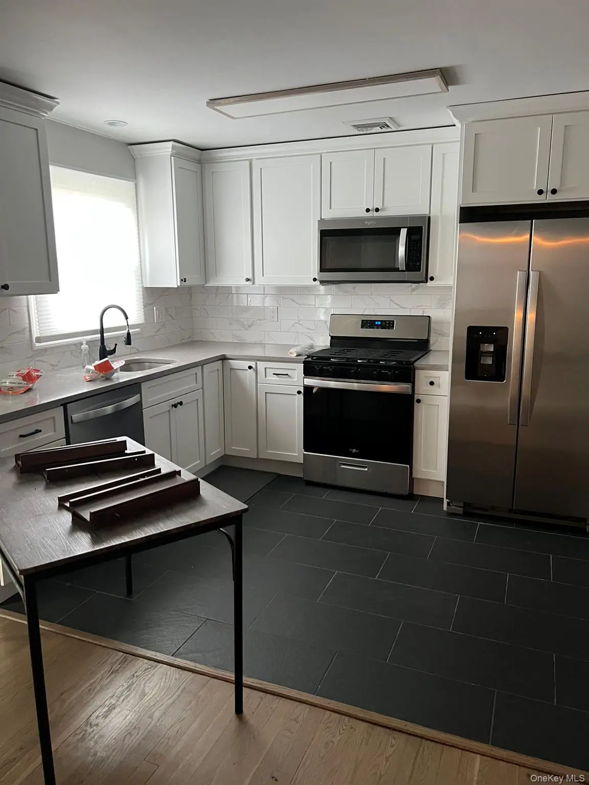 822 9th ST, West Babylon, NY 11704