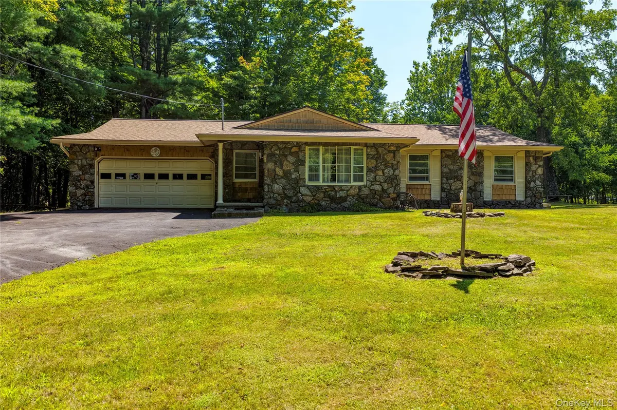 907 Edison Timmerman RD, Cairo, NY 12413