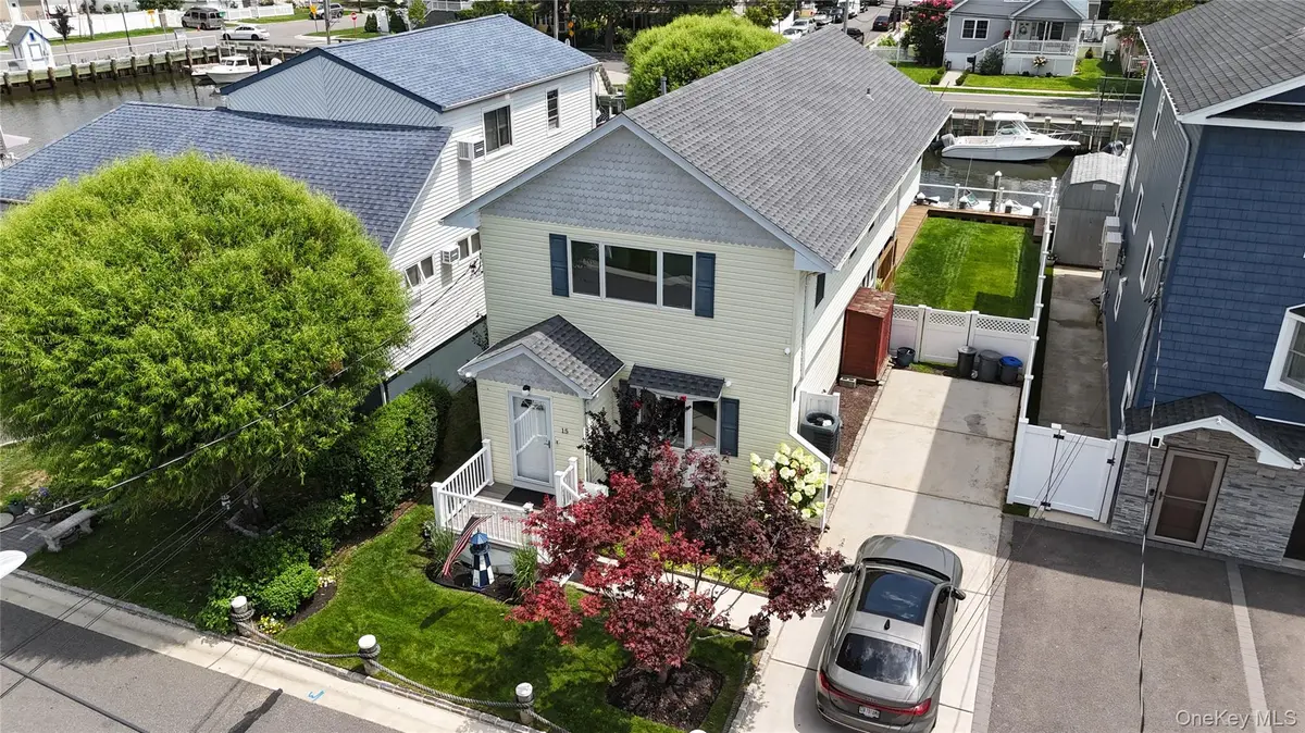 15 West BLVD, East Rockaway, NY 11518