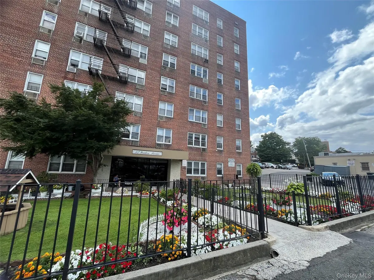 52 Yonkers TER #7K, Yonkers, NY 10704