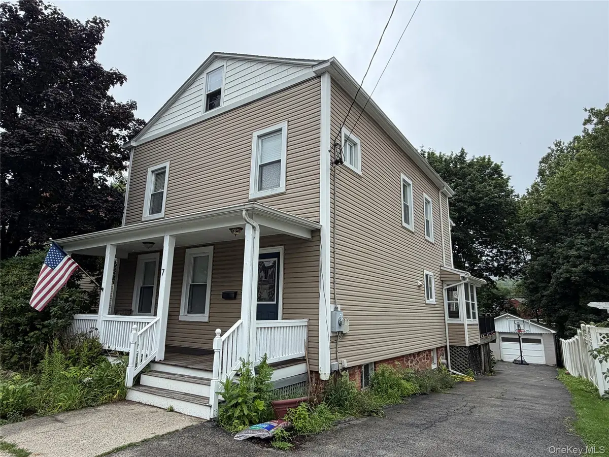 7 Broadway, Cornwall, NY 12518