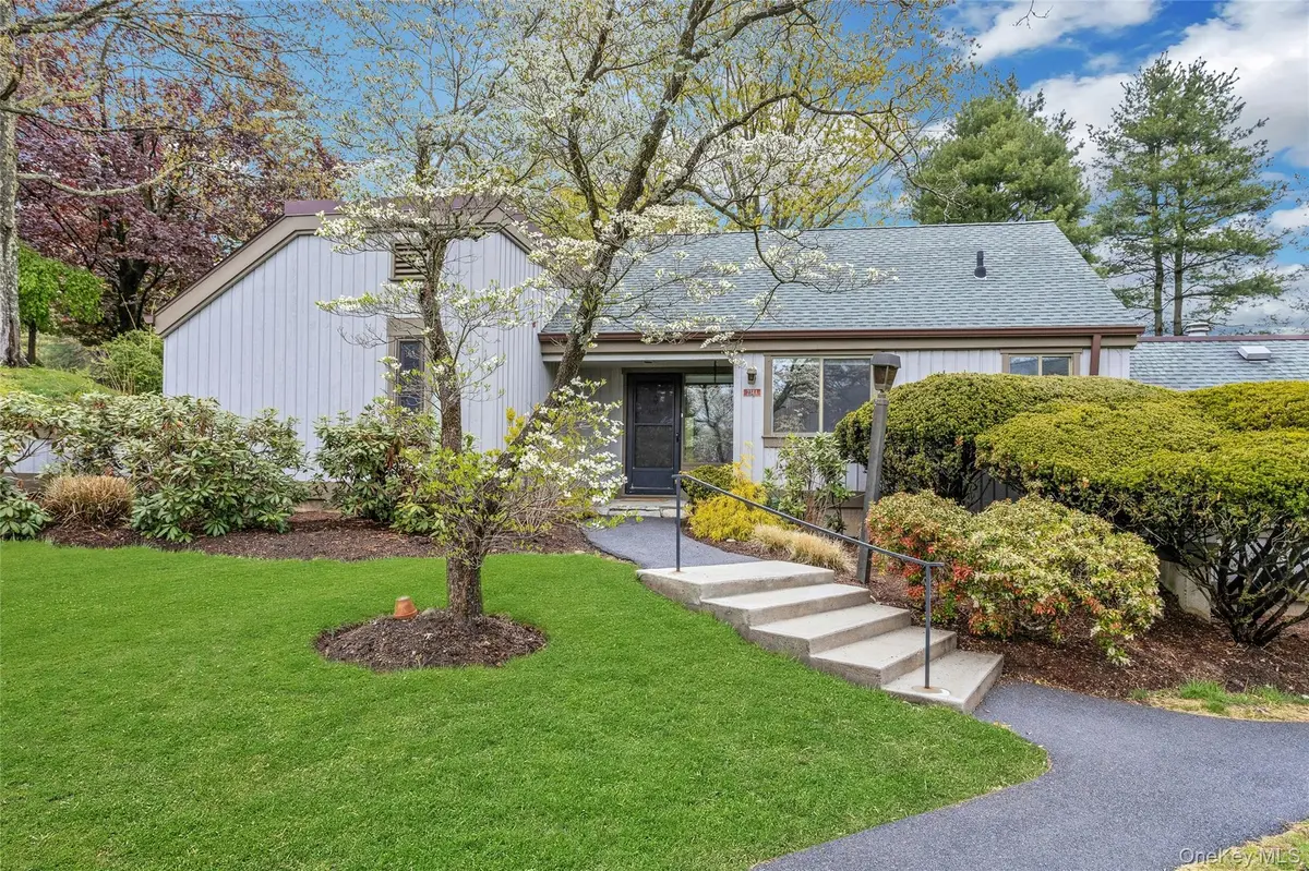 234 Heritage HLS #A, Somers, NY 10589