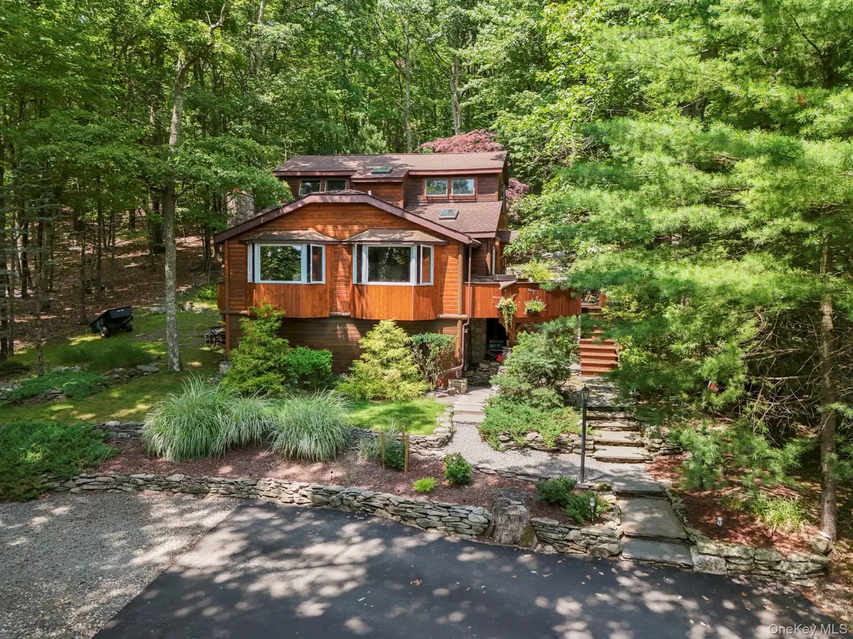 109 Canal RD, Wurtsboro, NY 12790