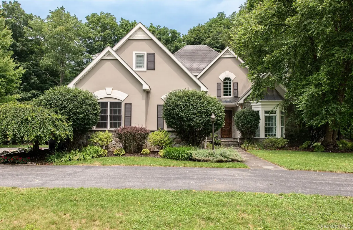 6 Stanford CT, Rhinebeck, NY 12572