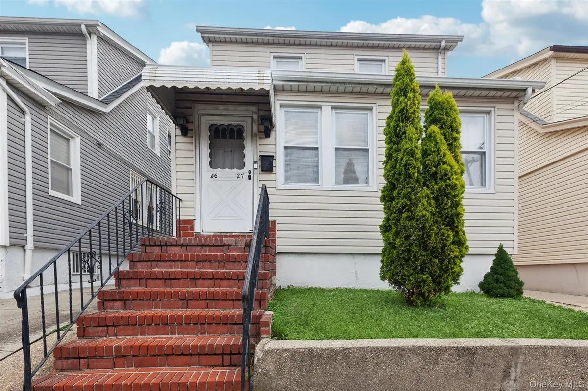 46-27 Robinson ST, Flushing, NY 11355