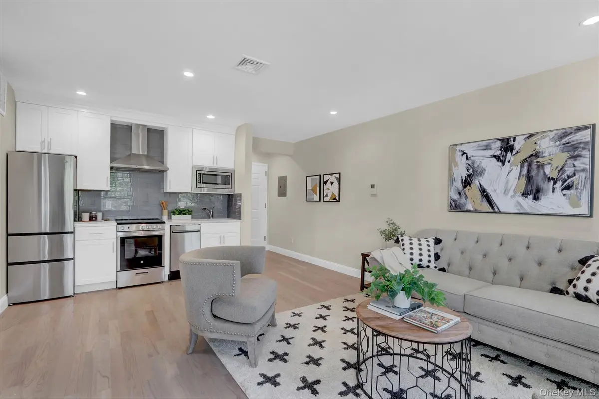 610 Jericho TPKE #608, New Hyde Park, NY 11040