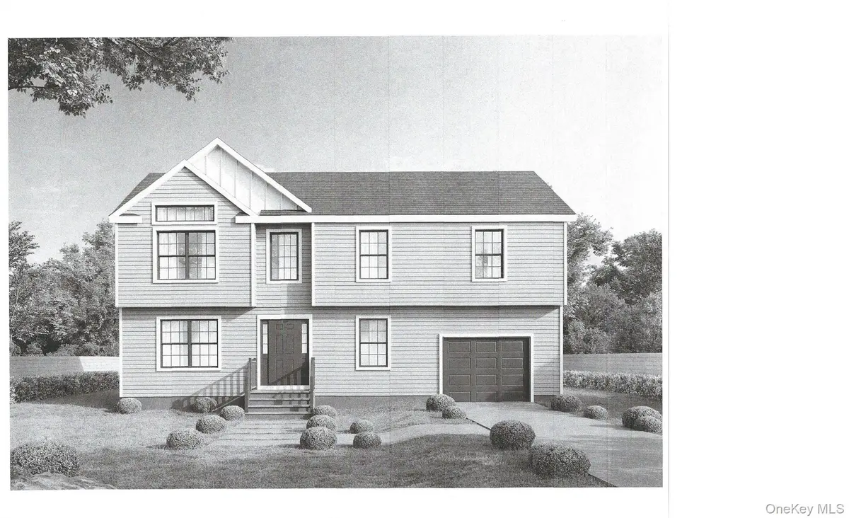 130 Center ST, Holbrook, NY 11741