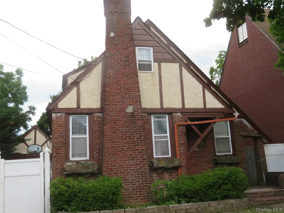 740 Wesley ST, North Baldwin, NY 11510