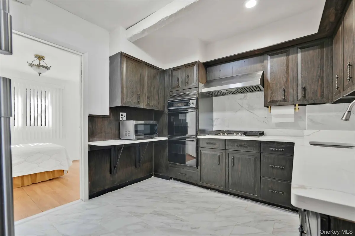 10762 106th ST, Ozone Park, NY 11417