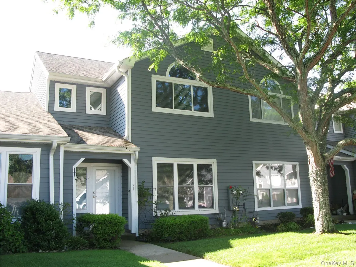 728 Birchwood Park DR, Middle Island, NY 11953