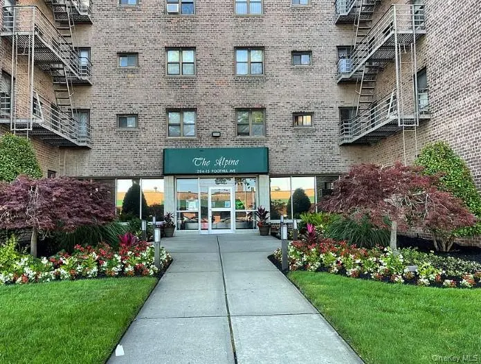 204-15 Foothill AVE ##A34, Hollis, NY 11423